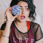 Simi Chahal Instagram - #DonutWorry 🍩 saying “No” to artificial sugar all of a sudden has been a journey for me, and definitely not an easy one being a hardcore sweet-tooth since childhood. I still struggle everyday with not eating anything sweet that is too harmful for my body. But it’s a process and it will go on forever i guess 🤷🏻‍♀️ But hurrayyy to a wholesome lifestyle with CHEAT DAYS included 😍😬🤪🎉 #WholesomeEating 💚