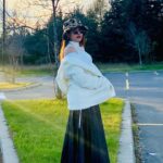 Simi Chahal Instagram - eventually running towards the sunshine ✨