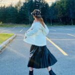 Simi Chahal Instagram - eventually running towards the sunshine ✨