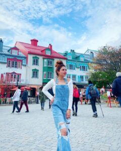 Simi Chahal Instagram - me to my unhealthy eating lifestyle these days : NOPE not happening😝

the 80% rule works. Loving the healthy eating, fit living process 🥰 

#ThanksToMeMyself for staying motivated🤪 it ain’t easy🙈 but definitely worth it 💪🏼

Clicked by @rosecaur 💖☺️