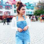 Simi Chahal Instagram - me to my unhealthy eating lifestyle these days : NOPE not happening😝 the 80% rule works. Loving the healthy eating, fit living process 🥰 #ThanksToMeMyself for staying motivated🤪 it ain’t easy🙈 but definitely worth it 💪🏼 Clicked by @rosecaur 💖☺️ Mont-Tremblant, Quebec