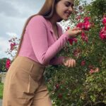 Simi Chahal Instagram - 🦢🌹