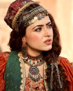 Simi Chahal Instagram - Noor ✨ 

#Mastaney smashing all the Punjabi Movies’ records till date, Worldwide 🌎 Playing in the theatres near you 🥰🙏🏼🧿

#WaheguruJi❤️🙏🏼

Makeup and Hair : @damsel_makeupcrew
📸 : @canonsinghh