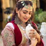 Simi Chahal Instagram – …that green-eyed beauty named Noor ✨ 

4 Days to Goooo 🥰 #mastaney 

Makeup & Hair : @damsel_makeupcrew
