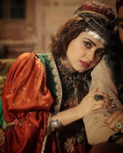 Simi Chahal Instagram - ✨Noor - that green eyed girl from Lahore❤️‍🔥 

Noor naal kaun aa ji ?? 🥰 #Mastaney 

Swipe to see 😍

Makeup and Hair : @damsel_makeupcrew
📸 : @canonsinghh