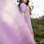 Simi Chahal Instagram – 🌷

,

Suit : @the_rosegirl 
Jewellery : @theurbanglitter 
Photographey : @maniksharma.cc 
Hair : @krishna.hairstylist 
Makeup : @prabhakarchande_makeupartist