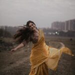 Simran Choudhary Instagram - Yellow paper daisy 🌼 🎬 @gnanasagardwaraka 📷 @chaloofied 🤳🏻 @foxy_here