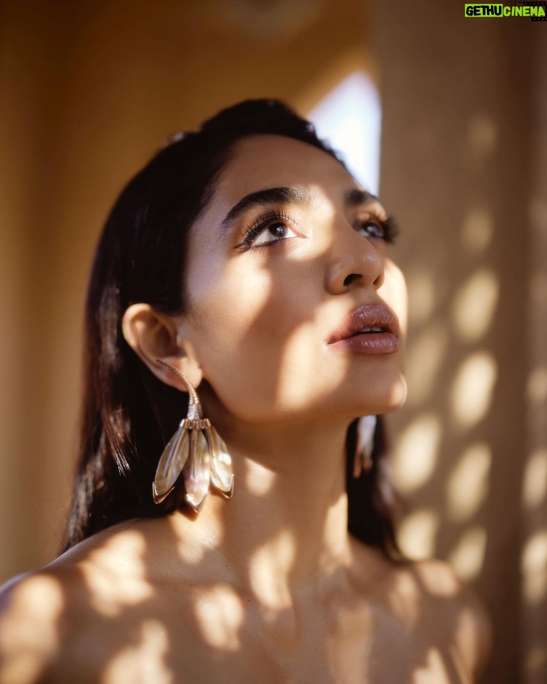 Sobhita Dhulipala Instagram - Couture paradise ❤️🔥 @suffuse_international #Ad