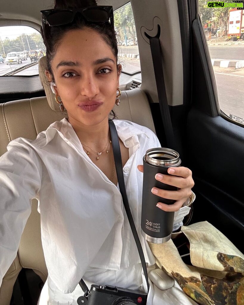 Sobhita Dhulipala Instagram - Another day of ‘Will I make it to the flight’ ‘food stains on white clothes’ ‘aaj itna traffic kyun hai WTF’ ‘I think excess baggage ho jayega 😭’