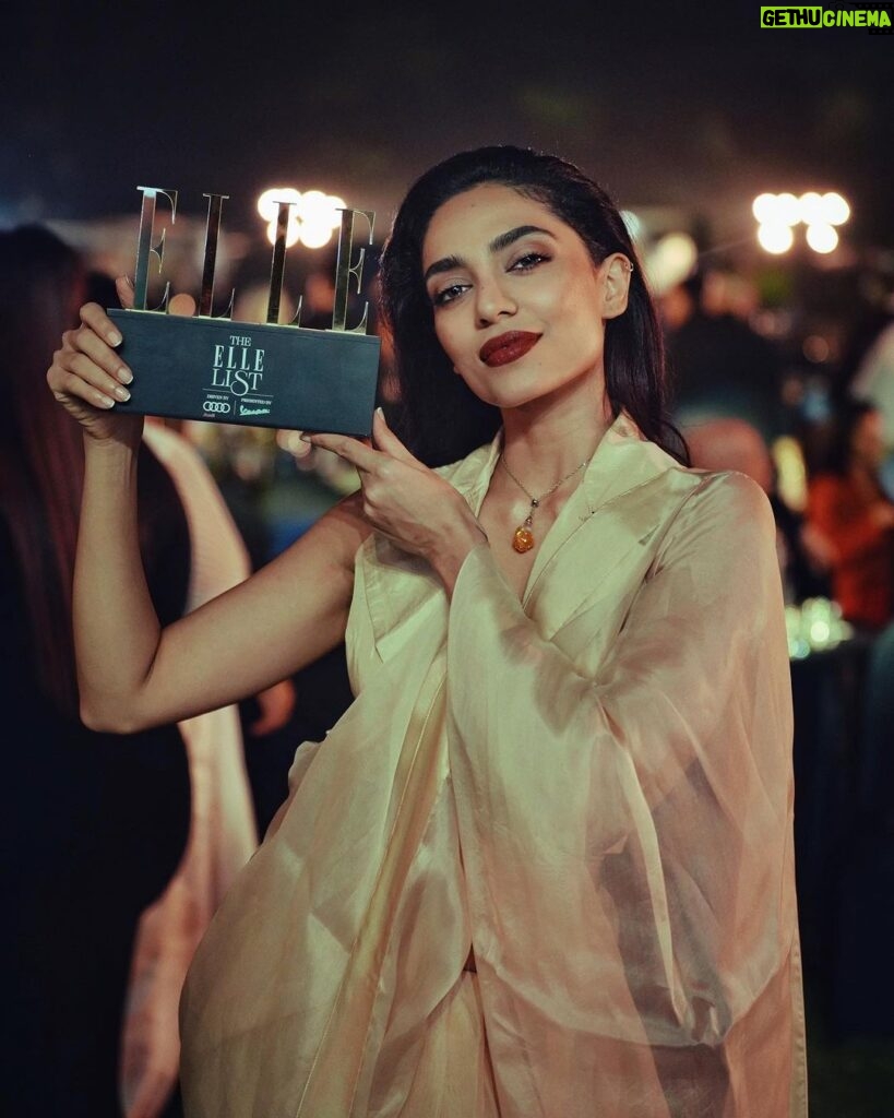 Sobhita Dhulipala Instagram - @elleindia STYLE ICON. 🫀 I used to dream about nights like this! What a ride. Alright alright alright! (Couldn’t help but quote Bukowski’s epic take on ‘style’) 📷 @filmyjawan