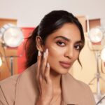 Sobhita Dhulipala Instagram – Say hello to ‘The Smashbox Always On Skin-Balancing Foundation’ 
Incredible is the word. 

The all-day hydrating, 16 hour long wear formula doesn’t need any retouches. 
Available in 30 shades, there’s one for everyone. Shop this must-have @mynykaa 🛒

#SmashboxIndia #StudioTested #LifestyleApproved  #AlwaysOn #AlwaysOnFoundation
#Ad