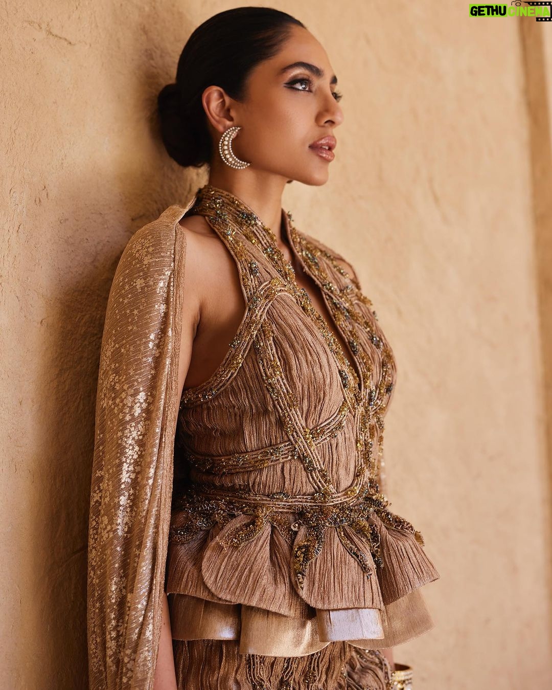 Sobhita Dhulipala Instagram - Couture paradise ❤️🔥 @suffuse_international #Ad