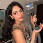 Sobhita Dhulipala Instagram – Came home from the ITA awards last night and hurriedly took these pictures. It means the world to me to get to play interesting, multi-dimensional characters and then, to be recognised and appreciated for it is just beyond what my fragile fluttering self can handle. 
Grateful. Inspired. Tender. 🤍

#ThankYouTara #ThankYouKaveri 
@zoieakhtar @reemakagti1 @nityamehra19  @alankrita601 @neeraj.ghaywan @sandeipm @picsofpinks 
@theitaofficial