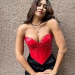Sofia Ansari Instagram - SOFIA IN RED 🥵 #red