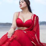 Sofia Ansari Instagram - SOFIA IN RED 🥵 #red