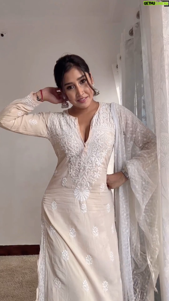 Sofia Ansari Instagram - ☀️ Kurta @amazonfashionin Lower @zara Watch @titanwatchesindia Earrings @amazondotin Payal @amazonfashion Makeup @colourbar.cosmetics Makeover @_fitfad #sofiaansari #trendingreels #reelitfeelit