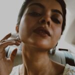 Solanki Roy Instagram - Aaina dekh kar tasalli hui Humko iss ghar mein janta hain koi... ~ Gulzar #photographysouls #poems #love #life
