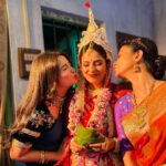 Solanki Roy Instagram - বোন এর বিয়ে❤️ #sister #sisterlove #bestfriends #behindthescenes #gantchhora #mine