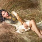 Solanki Roy Instagram - It's all in the eyes✨ Photography: @sayantan_dutta_photography Styling: @neelsaha_styled_by_blue Make up: @makeupartist_bhaskarbiswas Costume: @sasya_fashions Jewellery: @mukundjewellerskolkata @sudipanchakraborty #photooftheday📷 #actorslife #photoshoot #loveforwork #bodypositivity #gratitude #love #Evening #weekend #weekendvibes #saturday