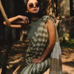Solanki Roy Instagram - Autumn is here 🍂 📸 @sarkardebarshi19 Wardrobe and styling @suchanda_banerjee Makeup @suro.make_up_artist Video @skylab_akashdeep Photography assistant ujjaini ghosh
