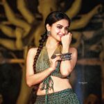 Solanki Roy Instagram - "You are not a mistake. You are not a problem to be solved. But you won't discover this until you are willing to stop banging your head against the wall of shaming and caging and fearing yourself."❤️ ~ Geneen Roth Photography: @sayantan_dutta_photography Styling: @neelsaha_styled_by_blue Make up: @makeupartist_bhaskarbiswas Costume: @sasya_fashions Jewellery: @mukundjewellerskolkata @sudipanchakraborty #photooftheday📷 #actorslife #photoshoot #indianattire #loveforwork #bodypositivity #gratitude #love
