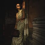 Solanki Roy Instagram - POV: In love with these captures! ☺️♥️ So, while I was looking at these pictures sitting quietly in my gallary, a trail of thoughts took me back to my city and my memories there and I felt this sudden gush of emotions swirling up my throat. Seldom we take a pause and remember to cherish what we have because we are too busy achieving what we want. But these little things make our life worth living . Today, I take this opportunity to thank every single person, some being my friends, some being my immediate family, and some whom I haven't been lucky enough to meet personally but in this day of social media they have become my extended family for sure, each & every one of you who has loved me all these years unconditionally and helped me reach where I am today! It wouldn't have been possible without you... My heart is filled with gratitude and love and all I can say is "I am because you are!" ♥️ 📸 @sarkardebarshi19 💄 @suro.make_up_artist Styling and 👗 @suchanda_banerjee Videography @skylab_akashdeep Videography assisted by ujjaini ghosh Kolkata - The City of Joy