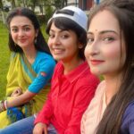 Solanki Roy Instagram - শুভ জন্মদিন দি❤️ মিস করি রোজ🥺 রোজ গিয়েই জড়িয়ে ধরা থেকে শুরু করে নিজেদের অজান্তেই এক কথা ভাবা বা বলা,মুশকিল আসান হতে তোকে আর বোনকে সারা জীবন পাশে চাই!!!! ভালোবাসি অনেকটা ❤️❤️❤️ ভালোথাক আর এই ভাবেই সবাইকে ভালোরাখ।