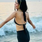 Somalin Parida Instagram – Dancing with the waves 🌊