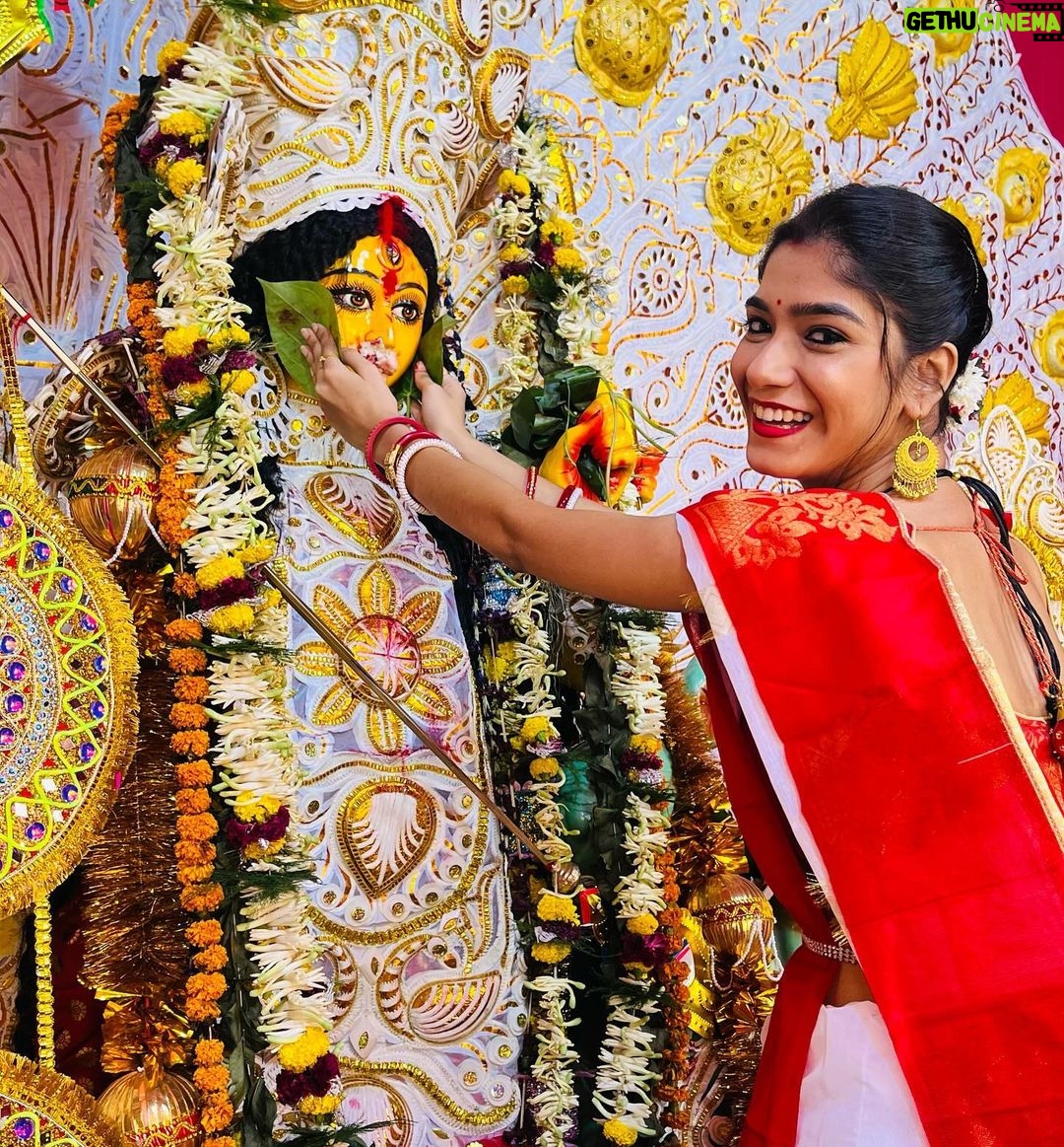 Somalin Parida Instagram - Never Ending Puja Vibes ✨🫣 Newtown,kolkata