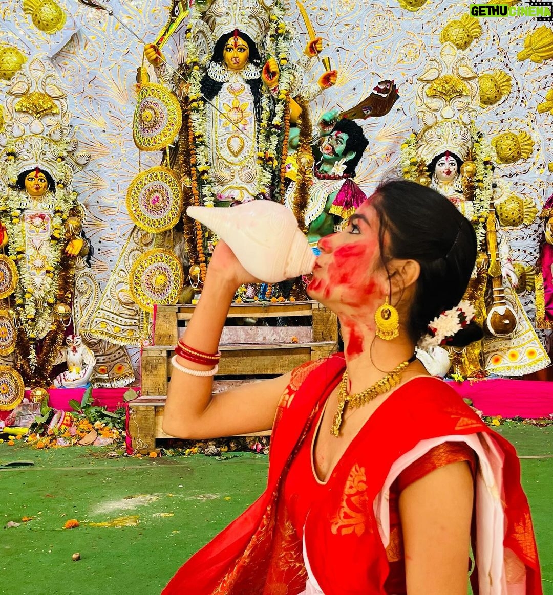 Somalin Parida Instagram - Never Ending Puja Vibes ✨🫣 Newtown,kolkata