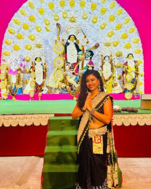 Somalin Parida Instagram - ଦୁର୍ଗାପୂଜା ର ଅଭିନନ୍ଦନ 🙏