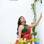 Sonal Monteiro Instagram - RED CARPET STUDIO BY @pavithra_gowda_7 ❤️ Photographer- @acchu_photography_official Mua- @kinjalmehtaacademy Hairstyle - @makeover_by_praveen Location - @shoot_in.official #sonalmonteiro #exclusive Shoot_in.official