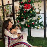Sonal Monteiro Instagram - Christmas vibes 🎄🎅 . #sonalmonteiro #christmasdecor #christmastree #christmastime #christmasseason #christmaswithfamily #december #decembertoremember