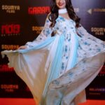 Sonal Monteiro Instagram - 🤍🩵 Wearing @arulaa_by_rashmianooprao .. Hair - @makeover_by_praveen Captured by @the_eyecapture ❤️ . #sonalmonteiro #garadi #premiere #celebrityshow #dboss #dbossgaradi #yograjbhat Orion Mall