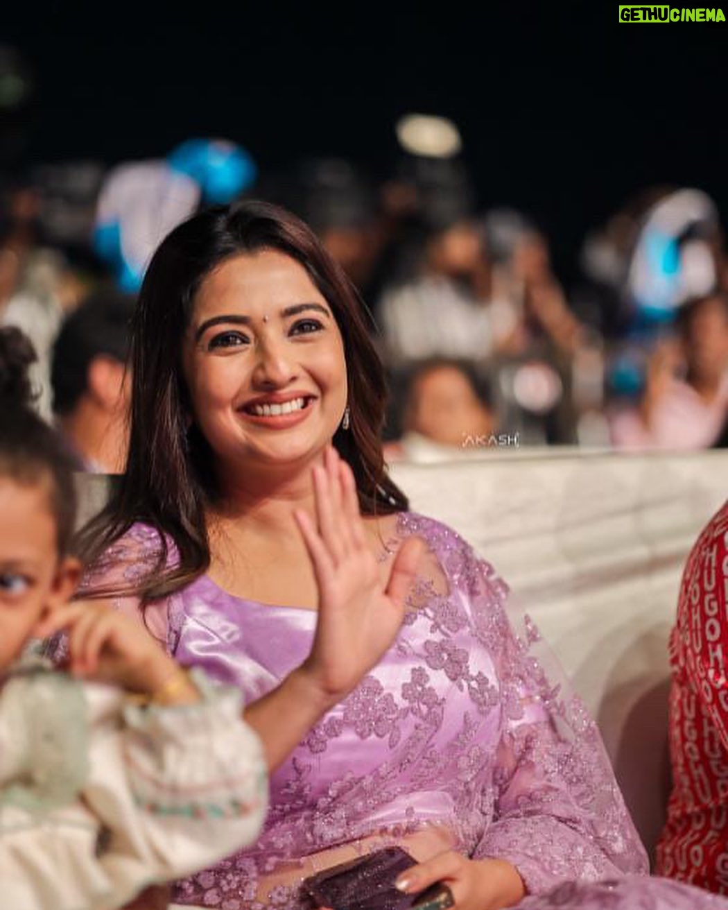 Sonal Monteiro Instagram - Snaps from the Garadi trailer launch ♥️ Wearing @arulaa_by_rashmianooprao ♥️ Clicked by @_akash_photo_graphy_ 😇 #garadi #garaditrailerlaunch #dboss #sonalmonteiro #yashassurya #rannebennur #dbossfans Ranebennur, India