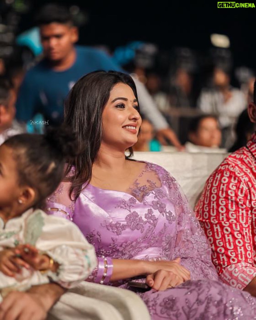 Sonal Monteiro Instagram - Snaps from the Garadi trailer launch ♥️ Wearing @arulaa_by_rashmianooprao ♥️ Clicked by @_akash_photo_graphy_ 😇 #garadi #garaditrailerlaunch #dboss #sonalmonteiro #yashassurya #rannebennur #dbossfans Ranebennur, India