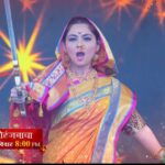 Sonalee Kulkarni Instagram – शिवरायांच्या कोल्हापुरात अवतरणार मुगलमर्दिनी छत्रपती ताराराणी !
पाहा ‘मेळा मनोरंजनाचा’ ३१ डिसेंबर रविवारी रात्री ८ वाजता फक्त आपल्या सन मराठीवर.

#sunmarathi #sunमराठी #sohalanatyancha #Melamanorajnacha #SohalaNavvarshachaMelaManoranjnacha