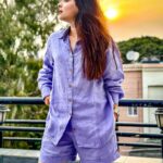 Sonalee Kulkarni Instagram – Purपल sunset ….🪁

Got a “Sunday” picture when 
the “Sun” was done for the “day” 🌞 

#sonaleekulkarni #marathimulgi lavender🪻 #linen #lilac #purple #sunset #yellow #orange #pink #sunsethues #instalove #instagram #good आपलं पुणे