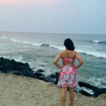 Sonalee Kulkarni Instagram – Forever that girl who gets really excited when the sky is in pretty colours! 

#sonaleekulkarni #marathimulgi #skylover #justagirl #colour #color #colourful #pink #orange #purple #blue Somewhere Under the Sky
