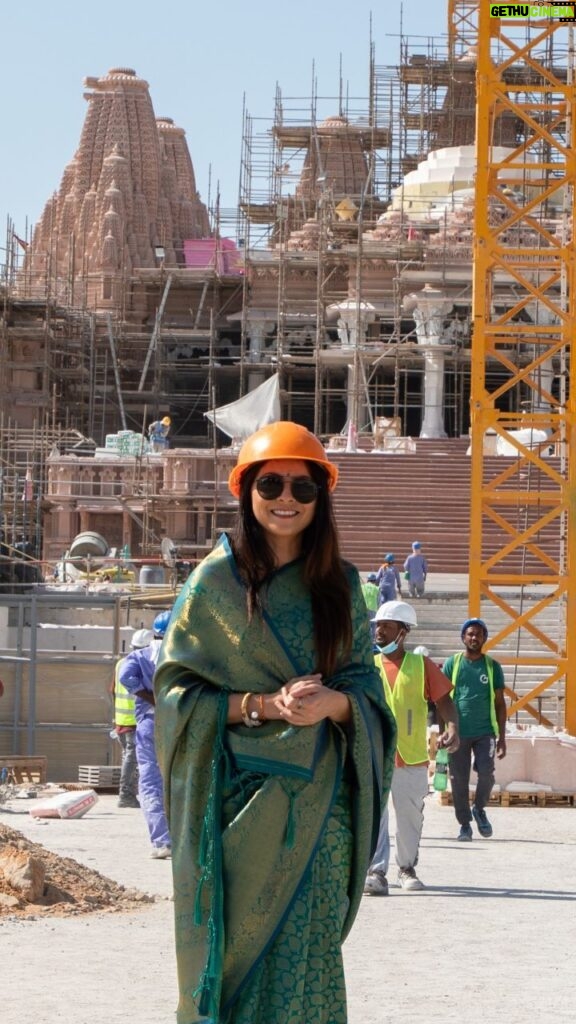 Sonalee Kulkarni Instagram - Indian actress Sonalee Kulkarni visited the BAPS Hindu Mandir. After seeing the exhibition and visiting the site, she expressed that this Mandir "will speak volumes of unity, togetherness and harmony for years and years to come" #abudhabimandir #harmony #unity BAPS Hindu Mandir, Abu Dhabi