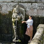 Sonalee Kulkarni Instagram - My new travelogue is on #balinesehinduism and #hindu temples of #bali 🙏🏻 Do you recognise any temples ? WATCH new Episode 🔗 LINK IN BIO don’t forget to subscribe! #sonaleekulkarni #marathimulgi #indonesia #bali #hindu #island #goagajah #saraswati #besakih #tanahlot #temples #balinese Ubud, Bali, Indonesia