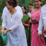 Sonalika Joshi Instagram - Trees are the Root of our Existence 🌴🌳🍀☘️🪴🌱🌿🎋.माननीय आमदार श्री अतुल भातखलकर आणि नगरसेविका श्रीमती सुरेखा पाटील हयांच्या उपस्थितीत.I m so grateful to them to invite me for such great cause 🙏🏻🤗🙏🏻.Spread awareness.#plants #tree #trees #plantation #awareness #savetheplanet .