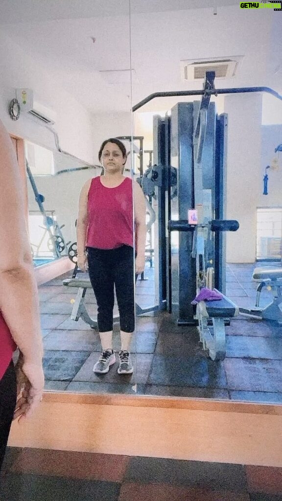 Sonalika Joshi Instagram - Gym Time !!!???no no …….It’s a Reel Time 😜😃. #instareels #fun#reelsinstagram #gym #gymmotivation #gymgirl #workout #bodybuilding #bodyfitness #bodypositive .