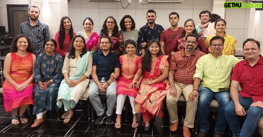 Sonalika Joshi Instagram - मेरा ससुराल☺️💕🤗. #family #familytime #familylife #bigfamily .