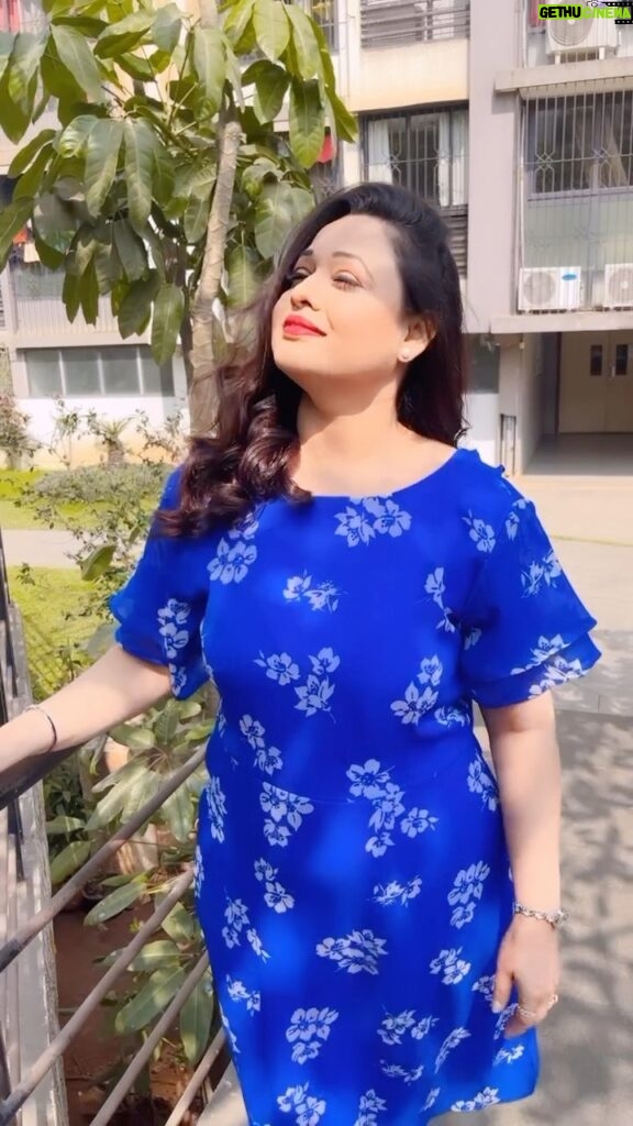 Sonalika Joshi Instagram - Pyaar ka pehla khat likhane mein …….again from my favourite gazal list ☺️☺️☺️🤗.love you jagjit ji 🤗🤗