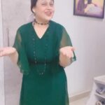 Sonalika Joshi Instagram - Spontaneous 🤔😃!!!!?? #trending #trendingreels #dance #dancereels #dancer #dancechallenge #explore #mainkoiaisageetgaoon #shahrukhkhan