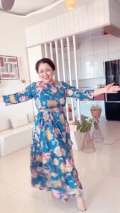Sonalika Joshi Instagram - Dancing mood 💃😃.just tried to reach perfection 🙈🤗☺️ #instareels #instamood #instafashion #instalove #bollywood #bollywoodsongs #oldsongs #dance #dancereels #dancing #dancechallenge #dancevideo . @mahesh_bokade @ritulivelovedance .