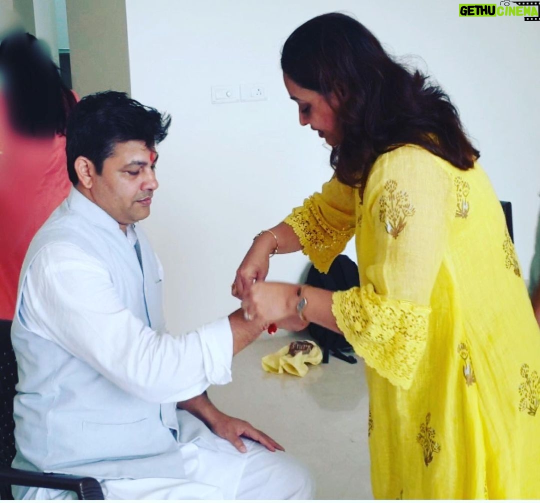 Sonalika Joshi Instagram - एक अनमोल नाते💕💐. हैपी रक्षा बंधन😊🙏🏻