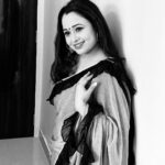Sonalika Joshi Instagram - Take a Good look at yourself Before Judging Others.😊💕