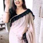 Sonalika Joshi Instagram - One of my favourite song 💕🤗.loved to perform💃😃on this track . #instagram #instareels #instagramreels #bollywood #bollywoodsongs #eveningvibes #moodygrams #instamood #performer #dance #expression #expressions . @mahesh_bokade